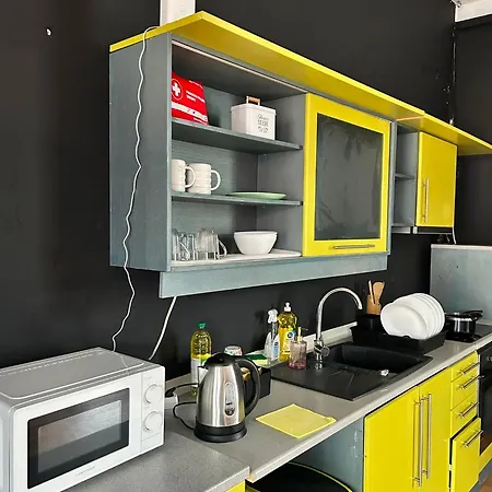 Tulika Co-living - Self Check-in Hostel *